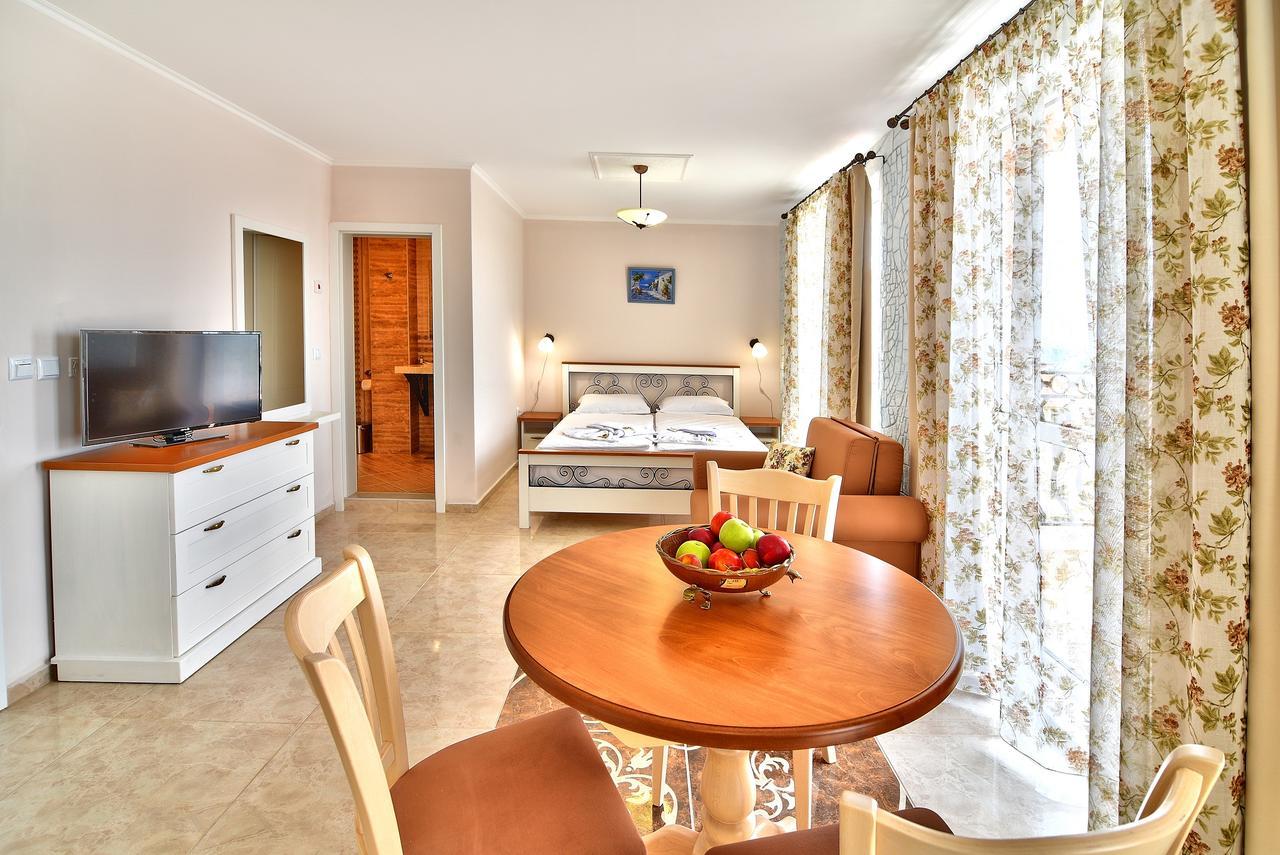 Sirena Palace Family Hotel Obzor Eksteriør bilde